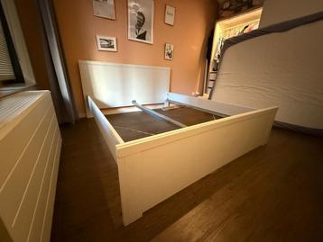 Ikea bedframe 160x200
