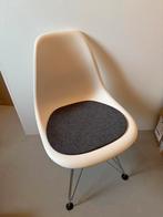 Vitra Eames DSR Stoel - Wit, Huis en Inrichting, Stoelen, Ophalen, Zo goed als nieuw, Eén