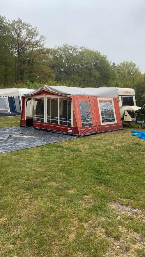 Dethleffs caravan. (1982), Caravans en Kamperen, Caravans, Particulier, tot en met 4, 750 - 1000 kg, Standaardzit, Dethleffs, Vast bed