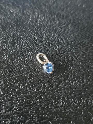 Pandora blauw hartje ME beschikbaar voor biedingen