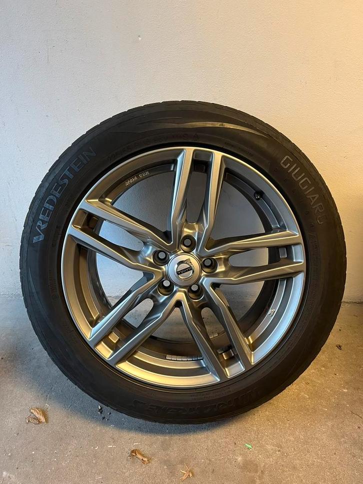 Vredestein Giugiaro Winter xtreme 225/55 R 18 98V M+S velg, Auto-onderdelen, Banden en Velgen, Banden en Velgen, Winterbanden
