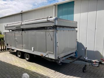 Custom Build Vouw Caravan beschikbaar voor biedingen