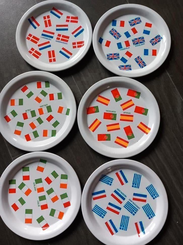 6 onderzetters landen Europa, Ophalen of Verzenden, Zo goed als nieuw, Glas of Kopje