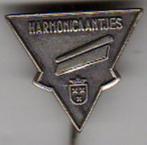 Speldje HARMONICAANTJES HARMONICA WAPEN BREDA (A8), Verzamelen, Speldjes, Pins en Buttons, Verzenden, Gebruikt, Overige onderwerpen