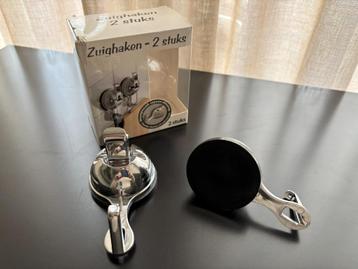 2 stuks wandhaak chroom, met sterke zuignap beschikbaar voor biedingen