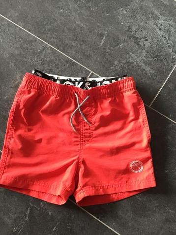 Zwembroek mt 140 beschikbaar voor biedingen