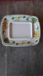 Villeroy en Boch geranium schaal botervloot mist chipje, Huis en Inrichting, Keuken | Servies, Ophalen, Overige stijlen, Porselein
