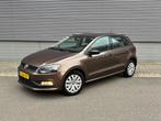 Volkswagen Polo 1.0 | 2015 | Bruin | APK 11-2026 | Netjes!, Auto's, Volkswagen, Metallic lak, Stof, 74 pk, Bruin
