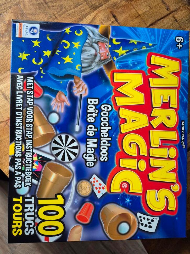 Merlin's Magic Goocheldoos - 100 Trucs!, Kinderen en Baby's, Speelgoed | Overig, Zo goed als nieuw, Jongen of Meisje, Ophalen