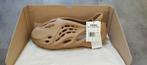 Yeezy foam runner clay maat 46 / US11, Bruin, Nieuw, Ophalen of Verzenden, Adidas Yeezy