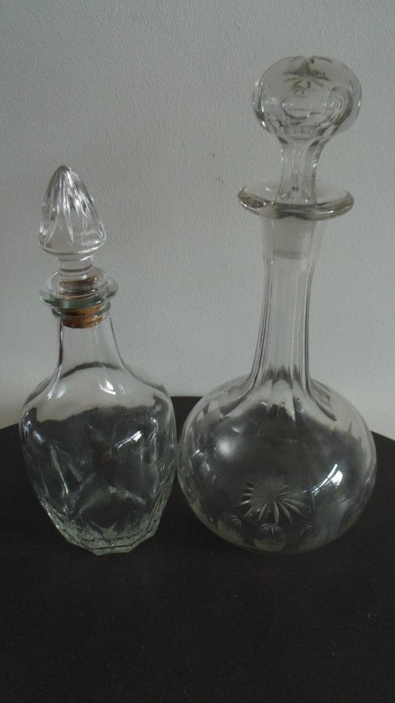 2 mooie karaffen, Huis en Inrichting, Keuken | Servies, Gebruikt, Overige typen, Overige stijlen, Glas, Ophalen of Verzenden