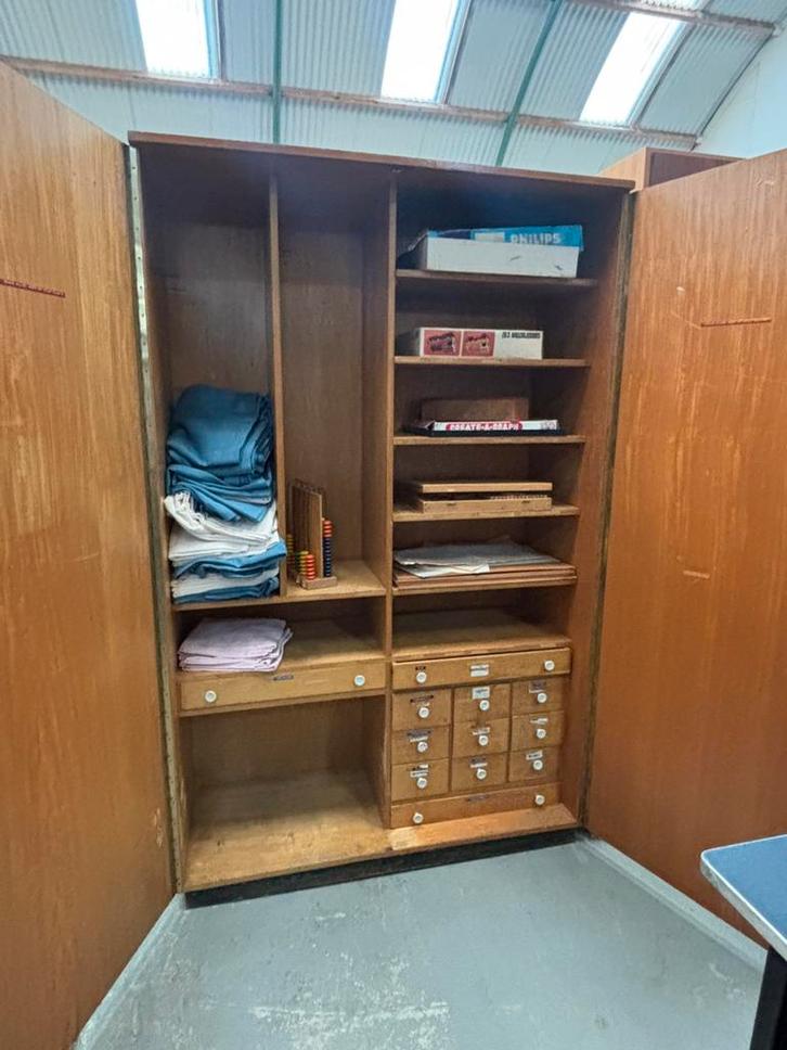 Vintage schoolkast, Huis en Inrichting, Kasten | Overige, Gebruikt, Ophalen