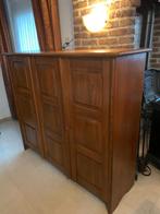 Mooie, degelijke 3- deurs kast met legplanken, Ophalen