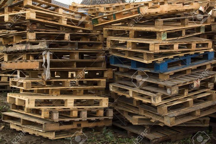Gezocht, grote pallets!, Doe-het-zelf en Verbouw, Hout en Planken, Gebruikt, Pallet, Overige houtsoorten, 250 tot 300 cm, 50 mm of meer