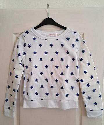 Leuke witte sweater / trui met blauwe sterretjes maat 36 / S beschikbaar voor biedingen