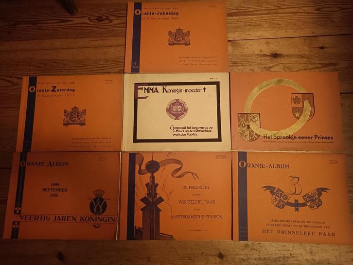 7 BOEKEN KONINKLIJK HUIS ORANJE KONINGIN EMMA WILHELMINA, Verzamelen, Koninklijk Huis en Royalty, Zo goed als nieuw, Tijdschrift of Boek