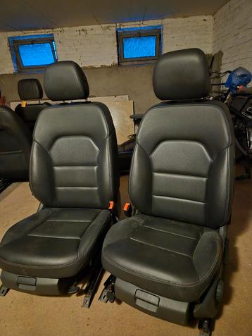 Mercedes B a245 zwart leren interieur handbediend  beschikbaar voor biedingen