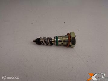 A0015861907 M102 REPARATIESET MENGENTEILER NOS OEM MERCEDES beschikbaar voor biedingen