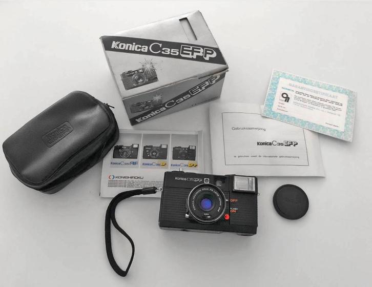 Konica C35 EF P - getest + tas en koord + doos  - analoog, Audio, Tv en Foto, Fotocamera's Analoog, Gebruikt, Compact, Overige Merken