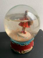 Roodkapje Sneeuwbol Efteling, Verzamelen, Efteling, Ophalen of Verzenden, Gebruikt, Beeldje of Poppetje