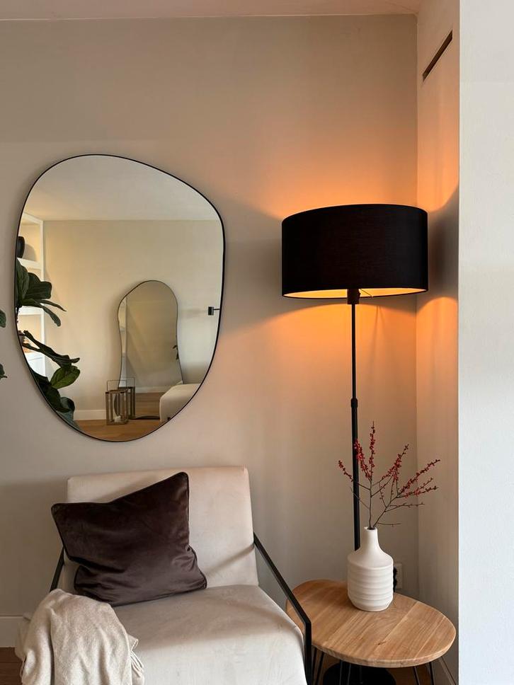 Zwarte Vloerlamp - In Hoogte Verstelbaar, Huis en Inrichting, Lampen | Vloerlampen, Gebruikt, 100 tot 150 cm, Ophalen of Verzenden