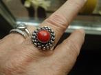 echt zilveren ring in prachtige rand rode steen mt 19,25, Sieraden, Tassen en Uiterlijk, Ringen, 19 tot 20, Ophalen of Verzenden