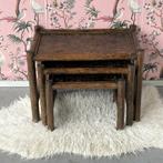 Vintage seventies mimiset 3 delig bijzettafeltjes bamboe, Minder dan 55 cm, Gebruikt, Onbekend, Bohemian