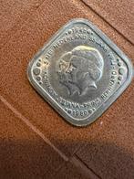 Zilveren 5 mei nederland 35 jaar vrij 1980, Ophalen, Koningin Beatrix