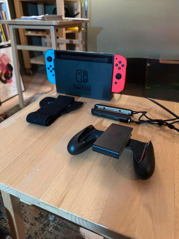 Nintendo Switch + micro sd kaart 128 GB, Spelcomputers en Games, Spelcomputers | Nintendo Switch, Gebruikt, Switch Original, Met 1 controller