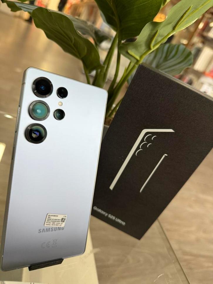 Samsung Galaxy S25 Ultra – Titanium Silver Blue (1TB), Auto diversen, Autostickers, Ophalen of Verzenden