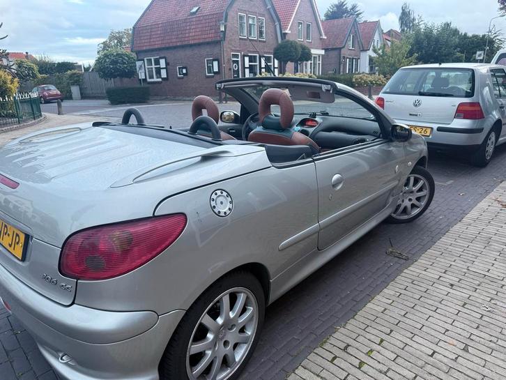 Peugeot 206CC 2.0 16V CC 2004 Ronald Garros, Auto's, Peugeot, Particulier, Benzine, F, Cabriolet, Handgeschakeld, Origineel Nederlands