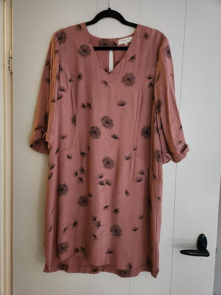 BRUINROZE Jurk met paardebloem print.  Mt 40, Kleding | Dames, Gelegenheidskleding, Zo goed als nieuw, Ophalen of Verzenden