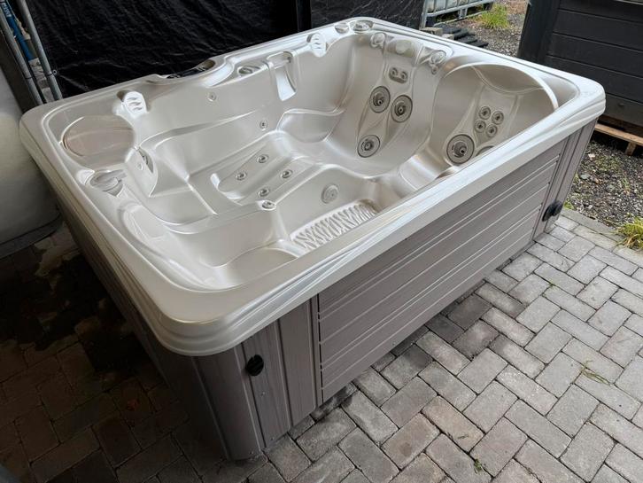 Jacuzzi gebruikt Caldera Spa Kauai 3-pers USA incl cover, Tuin en Terras, Bubbelbaden en Hottubs, Zo goed als nieuw, Vast, Ophalen of Verzenden