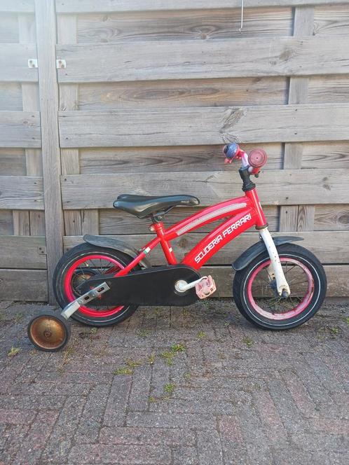 Kinderfiets Scuderia Ferrari 12.5 inch., Fietsen en Brommers, Fietsen | Jongens, Zo goed als nieuw, 14 inch of minder, Ophalen