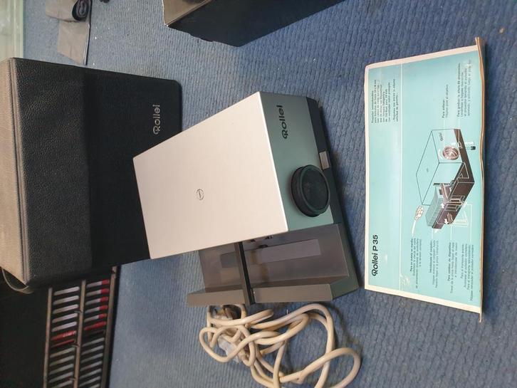 Rollei P35 Diaprojector + Etalux Scherm, Audio, Tv en Foto, Diaprojectors, Gebruikt, Met scherm, Ophalen