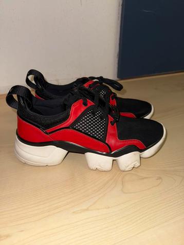 Givenchy sneakers maat 41  beschikbaar voor biedingen