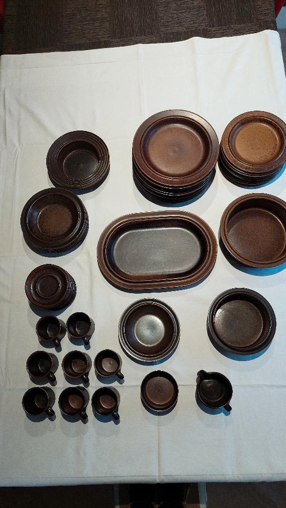 Arabia Ruska Finland servies, Huis en Inrichting, Keuken | Servies, Zo goed als nieuw, Kop(pen) en/of Schotel(s), Overige stijlen