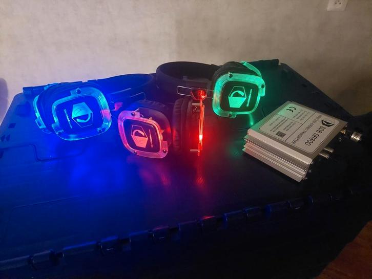 Silent Disco 10 koptelefoons,1x zender, 3 discolampen #huren, Audio, Tv en Foto, Koptelefoons, Zo goed als nieuw, Op oor (supra aural)