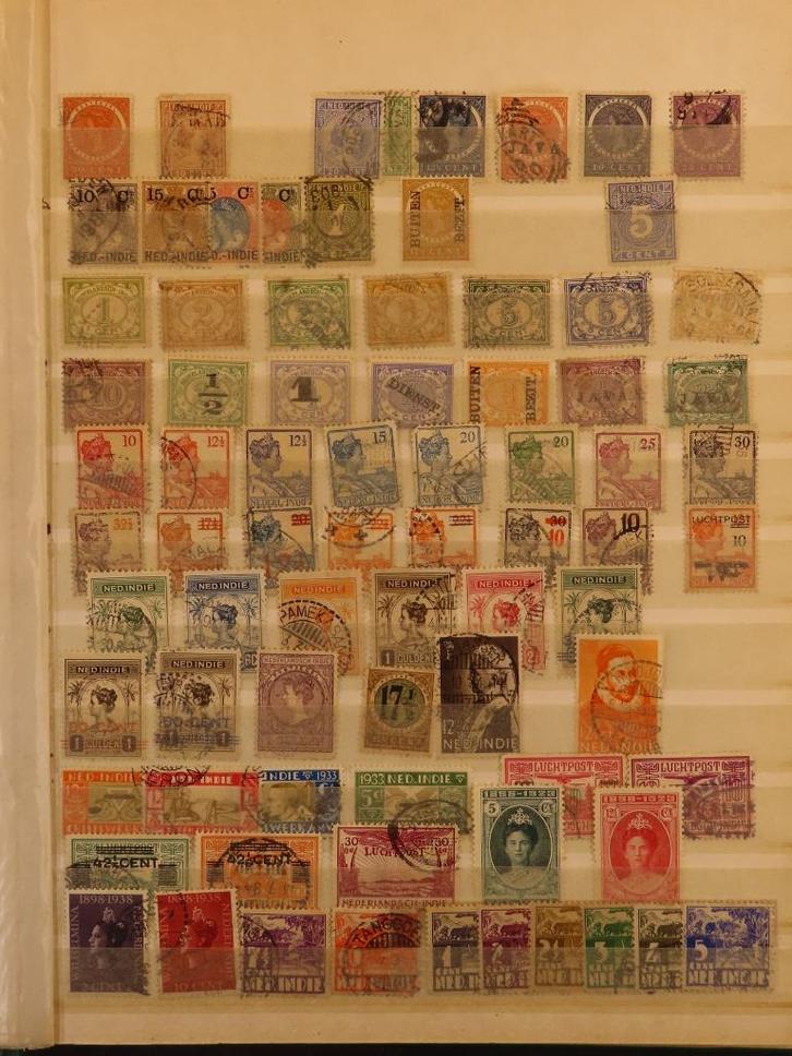 NED.INDIË - tevens iets diversen - (A521), Postzegels en Munten, Postzegels | Volle albums en Verzamelingen, Buitenland, Ophalen of Verzenden