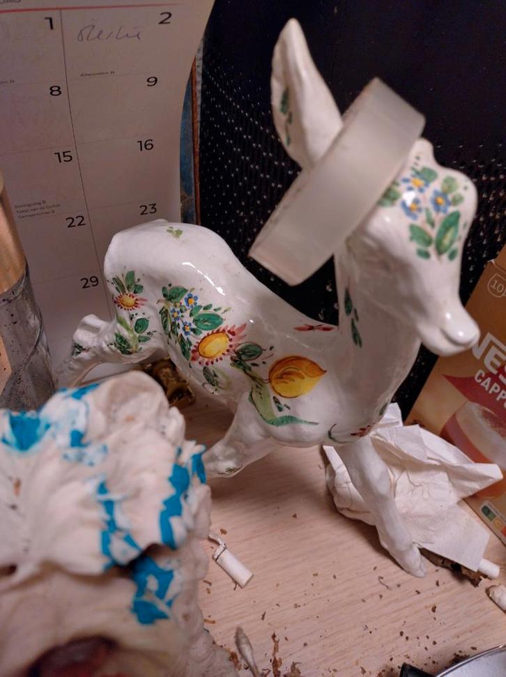 Mooi Porseleinen Hert - Handbeschilderd, Antiek en Kunst, Antiek | Keramiek en Aardewerk, Ophalen