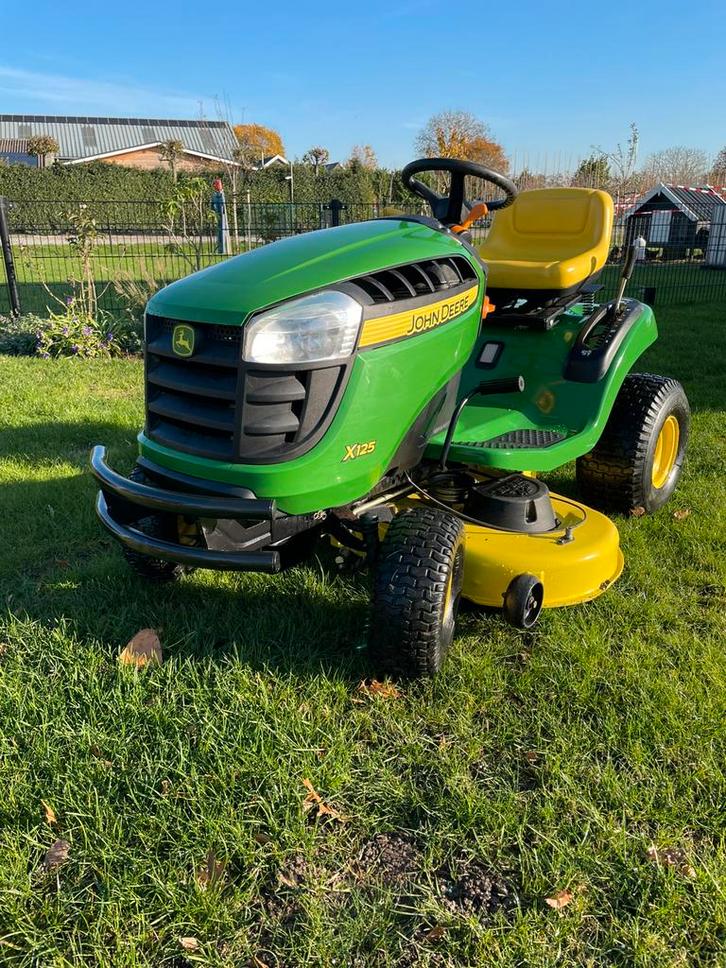 Zeer nette Johndeere x125 zitmaaier met Combi maaidek tekoop, Tuin en Terras, Grasmaaiers, Gebruikt, Benzine-grasmaaier, 50 cm of meer