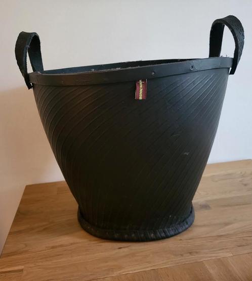 Stevige rubberen mand van household hardware (Loods 5) – 44, Huis en Inrichting, Woonaccessoires | Schalen en Manden, Zo goed als nieuw