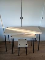 Ikea Fridnäs twee tafeltjes en één kruk, Ophalen, Kunststof, Zo goed als nieuw, 75 cm of meer
