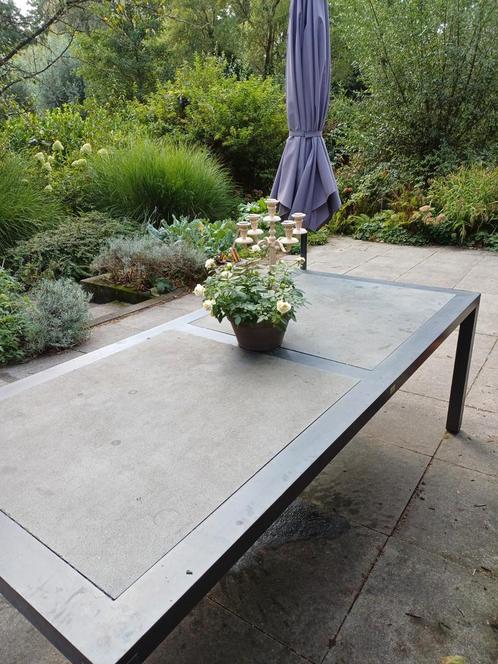 Stalen tuintafel met hardsteen platen - 2.20m, Tuin en Terras, Tuintafels, Gebruikt, Rechthoekig, Metaal, Ophalen