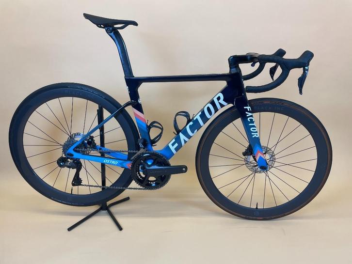 Factor OSTRO VAM – UCI Team LTD Edition, Fietsen en Brommers, Fietsen | Racefietsen, Nieuw, Overige merken, Meer dan 20 versnellingen