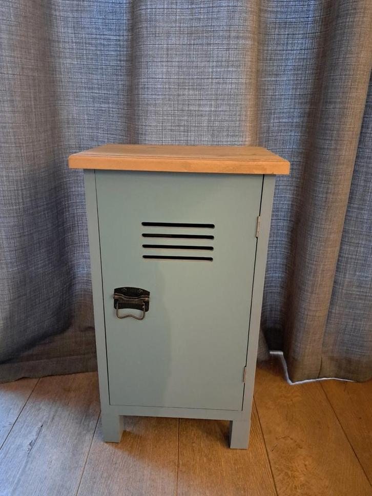 Industrieel Nachtkastje, Huis en Inrichting, Slaapkamer | Nachtkastjes, Gebruikt, Minder dan 55 cm, Minder dan 45 cm, Hout, Ophalen