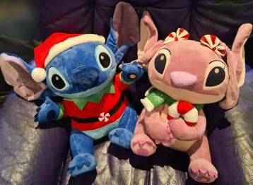 Angel en Stitch Kerst Knuffels beide 43 cmLichtjes in wangen beschikbaar voor biedingen