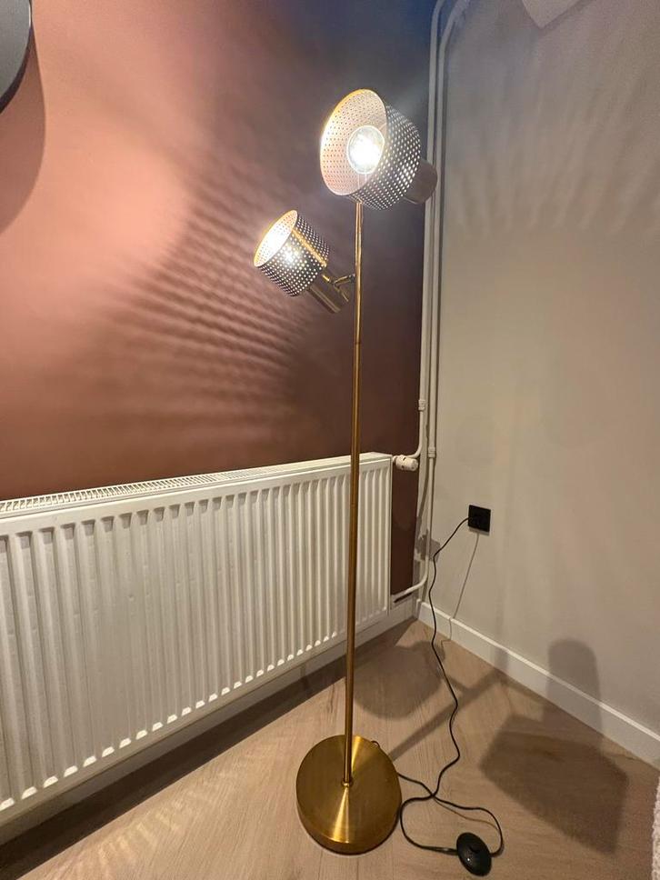 Kwantum Turai Vloerlamp Brons - Zo goed als nieuw!, Huis en Inrichting, Lampen | Vloerlampen, Zo goed als nieuw, 150 tot 200 cm