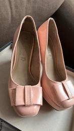Tamaris pumps zalmrose maat 38, Tamaris, Pumps, Ophalen of Verzenden, Roze