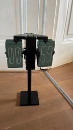 Karlsson flip clock ‘no case’, Huis en Inrichting, Woonaccessoires | Klokken, Ophalen of Verzenden, Zo goed als nieuw